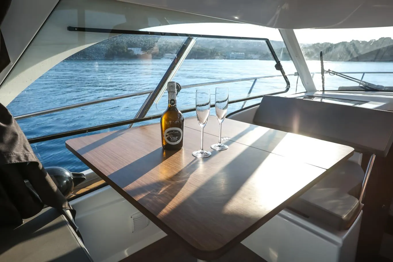 M & N - Motor Yat içinde Zadar