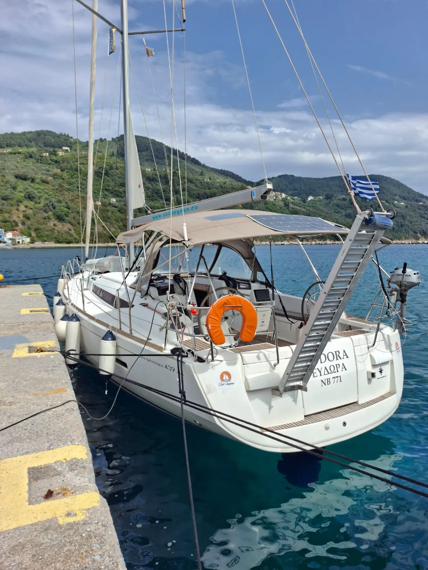 Eudora - Yelkenli içinde Loutraki