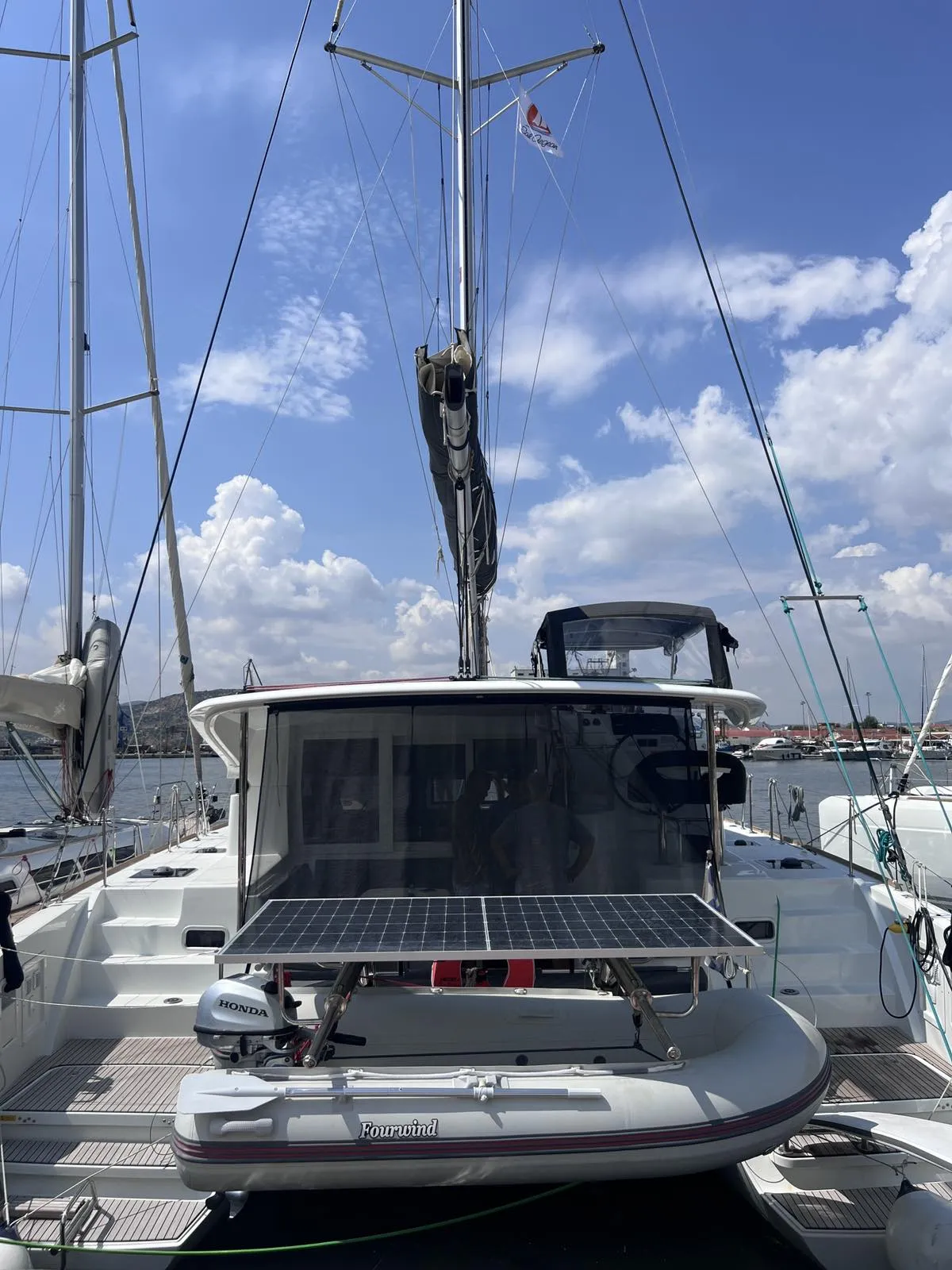 Niso - Catamaran in Loutraki