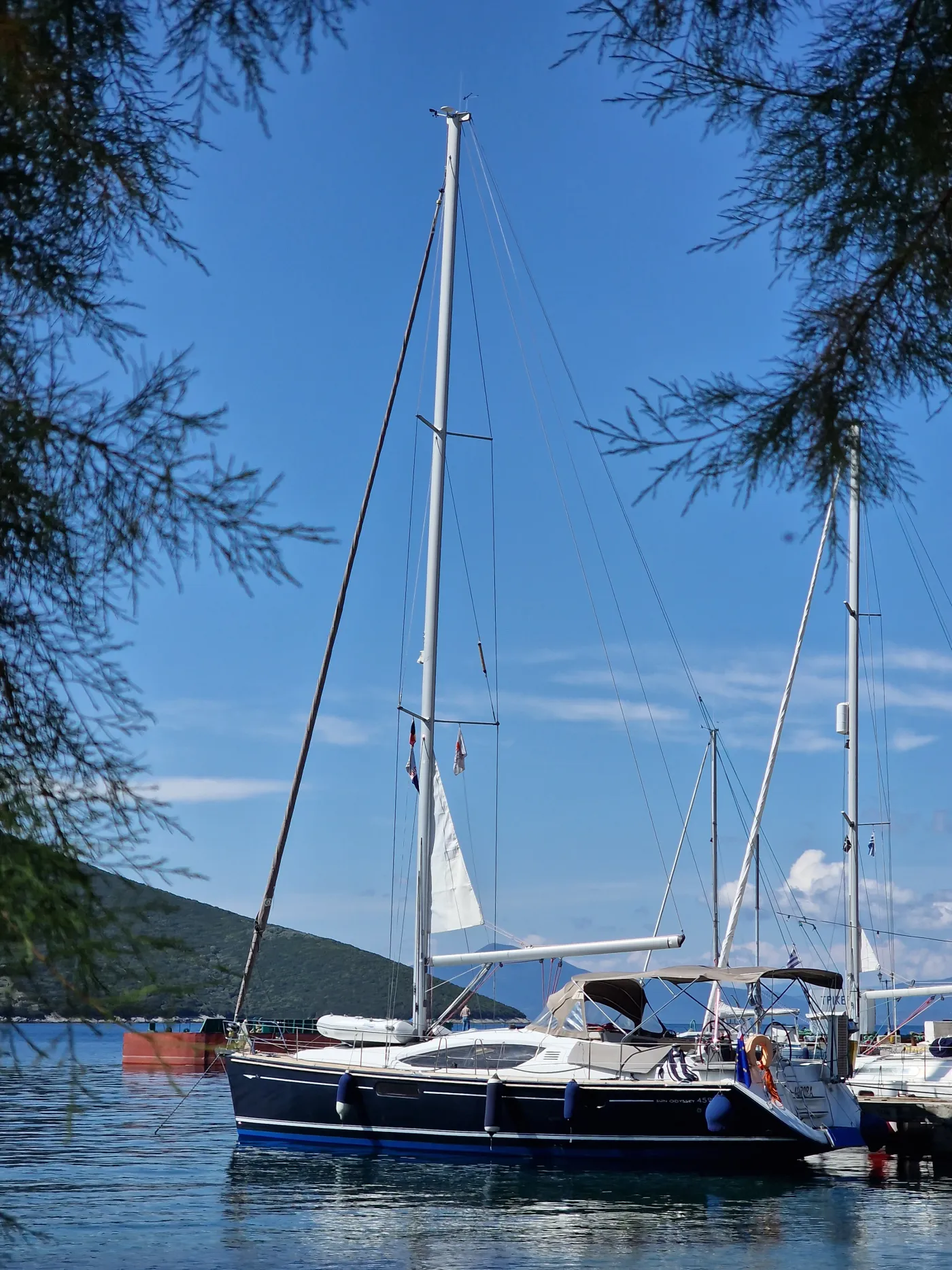 Aurora - Yelkenli içinde Volos