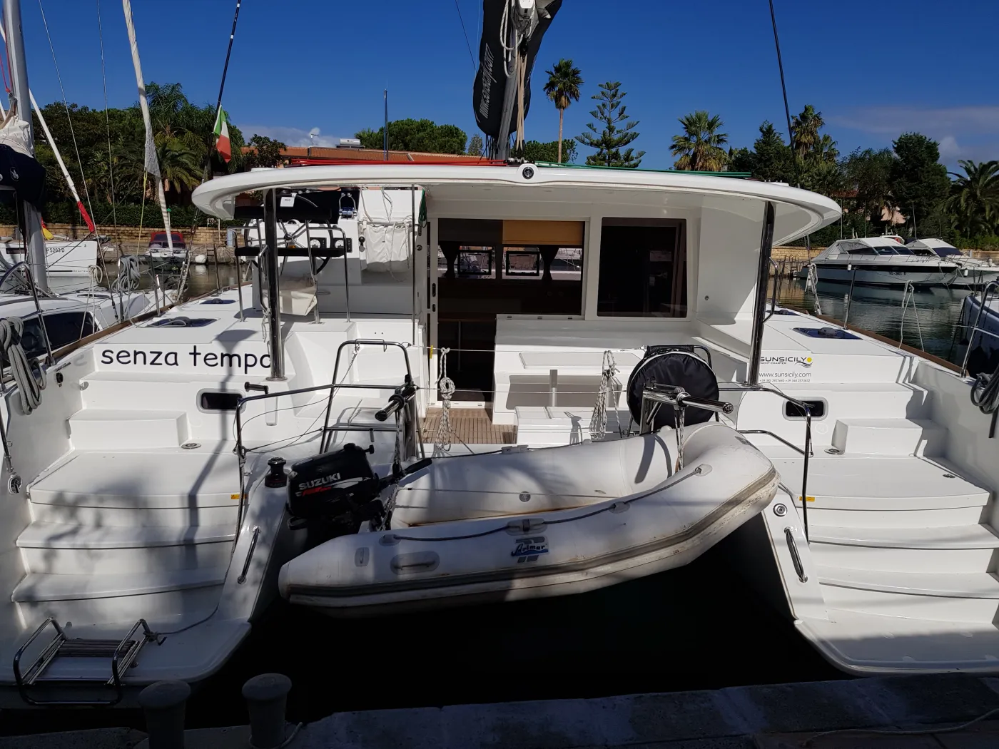 Senza Tempo - Catamaran in Tonnarella