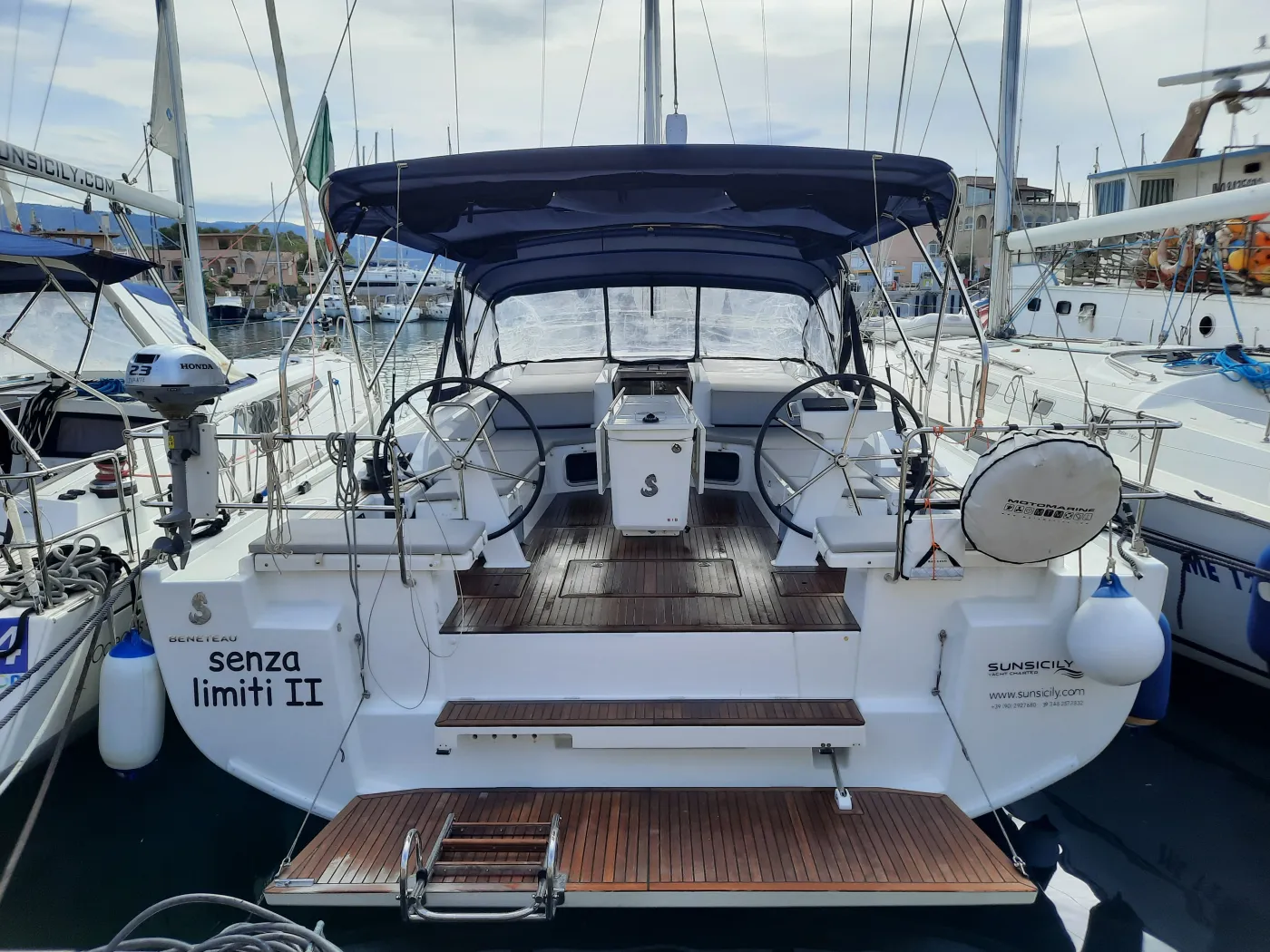 Senza Limiti II - Sailboat in Tonnarella