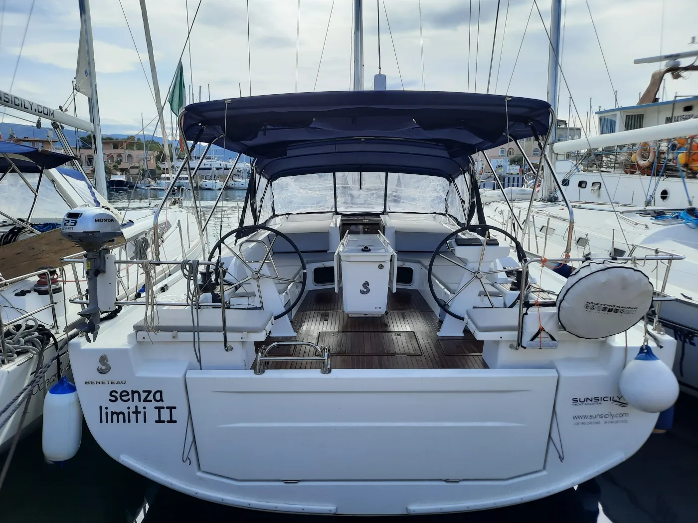 Senza Limiti II - Sailboat in Tonnarella