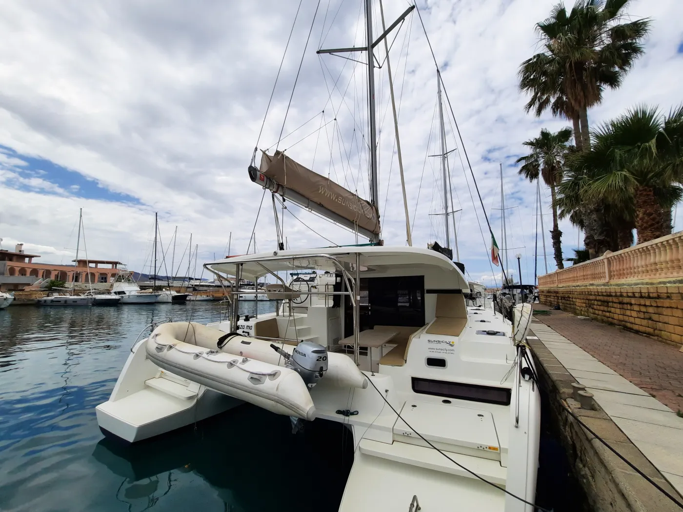 Senza Ma (A/C and Generator) - Catamaran in Tonnarella
