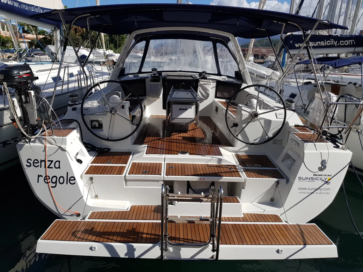 Senza Regole - Sailboat in Tonnarella