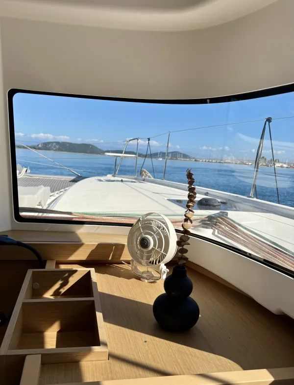 HELLENIC BREEZE