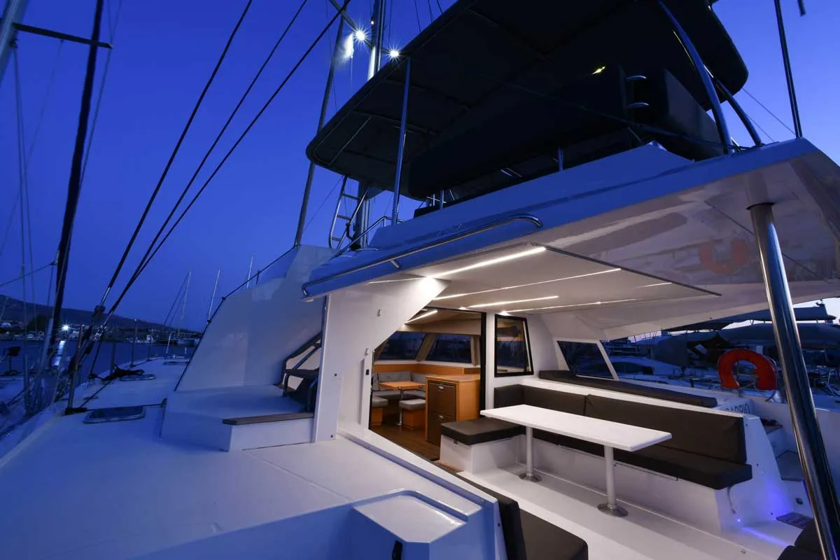 Cabrio - Catamaran in Alimos
