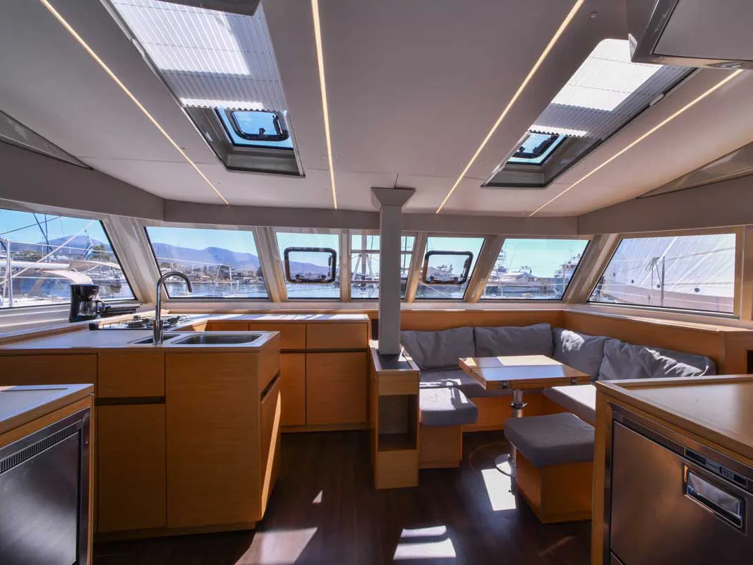 Cabrio - Catamaran in Alimos