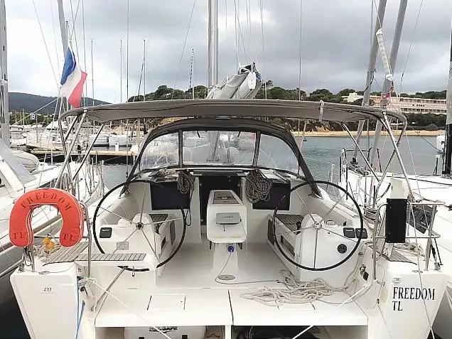Freedom - Sailboat in Alimos