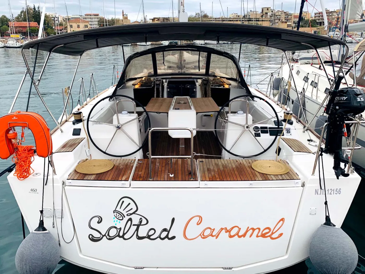 Salted Caramel - Yelkenli içinde Anatoliki Attiki