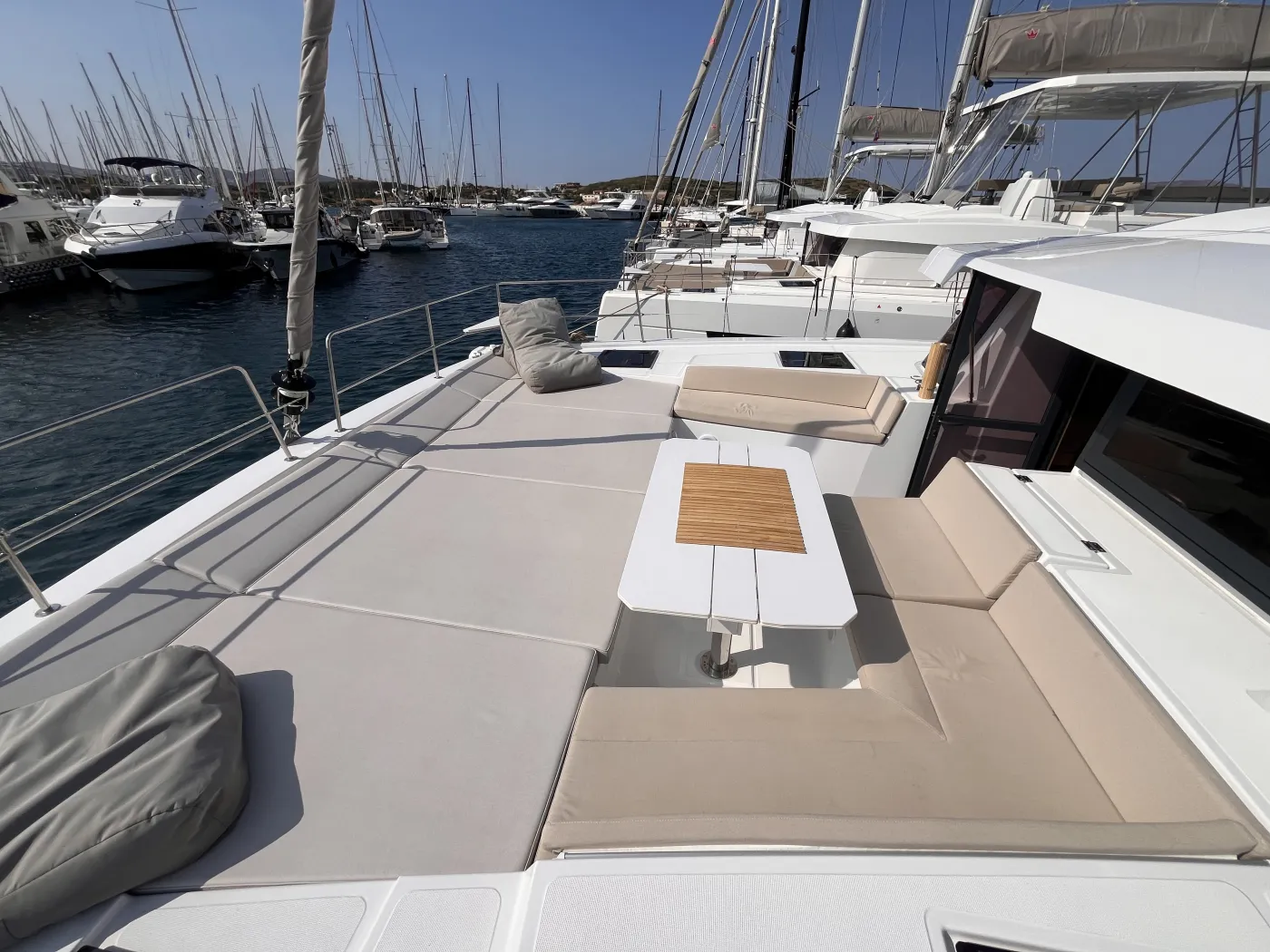 Noni - Catamaran in Anatoliki Attiki