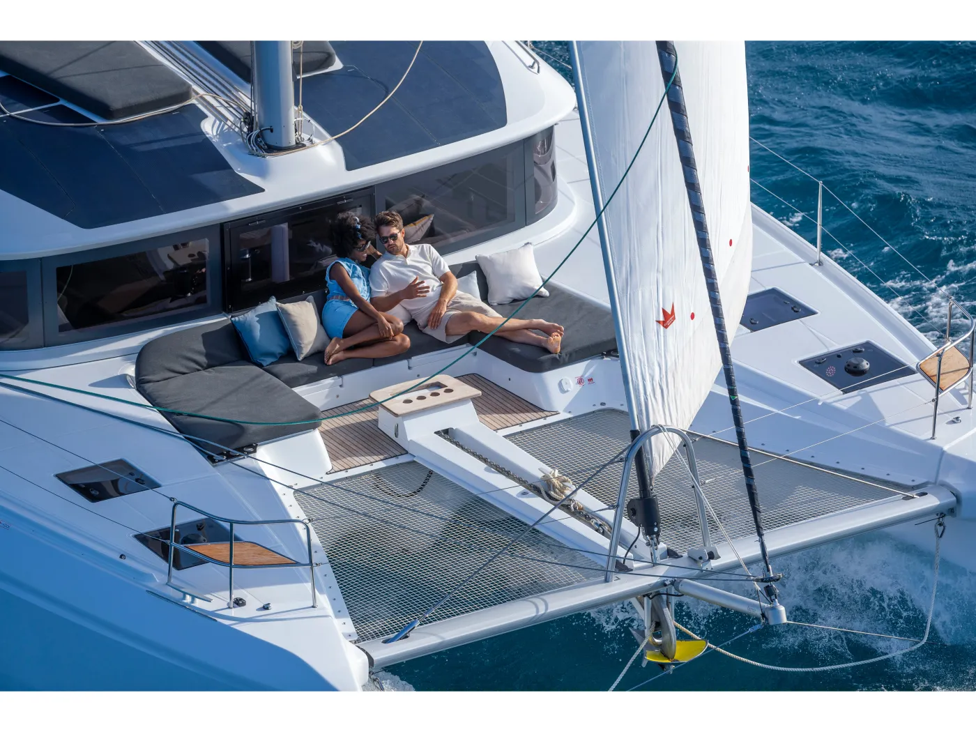 Margeo XIX (A/C, GENERATOR, WATER MAKER, ICE MAKER, DISHWASSER, HARD BIMINI TOP) - Katamaran içinde Alimos