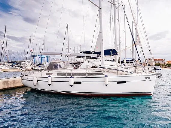 Blue Tone - Sailboat in Betina