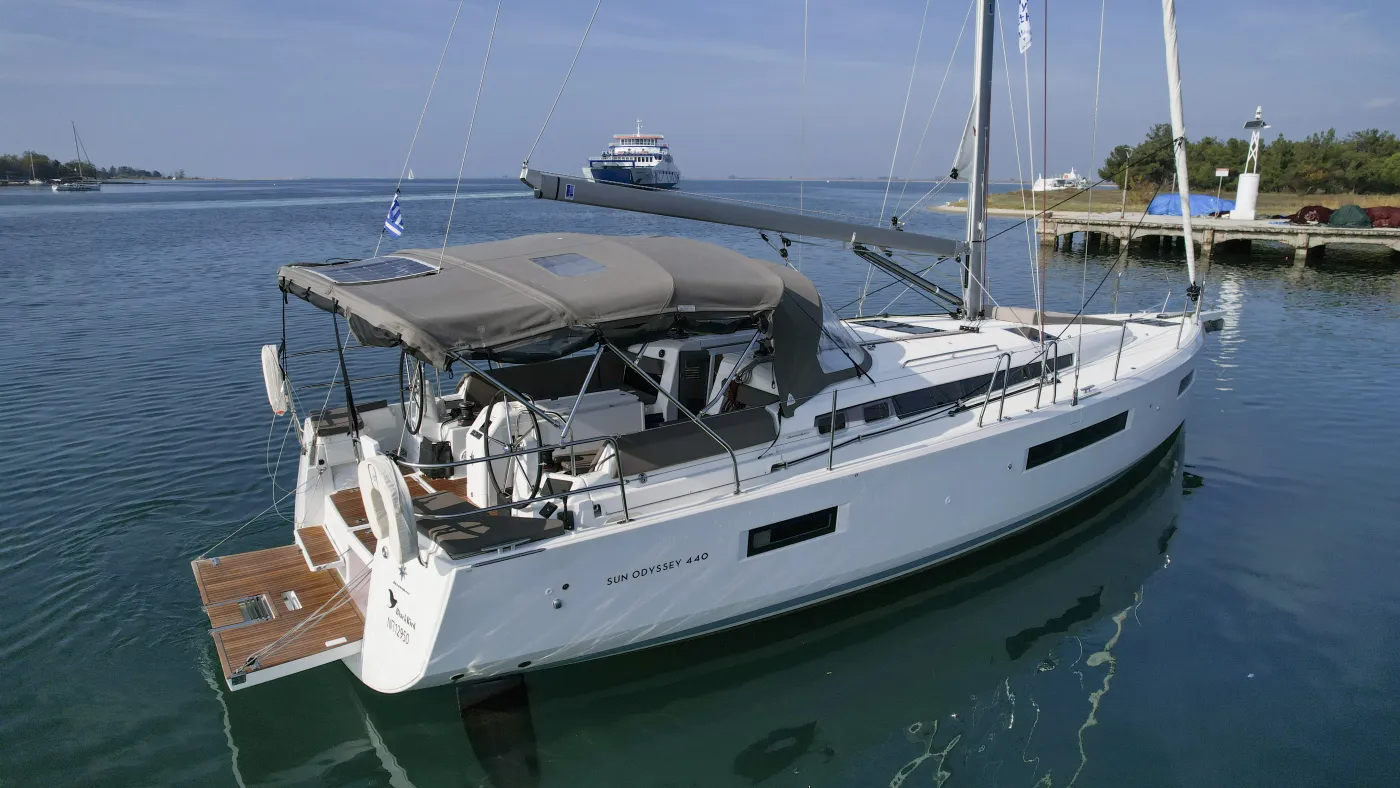 BLACK BIRD - Sailboat in Preveza