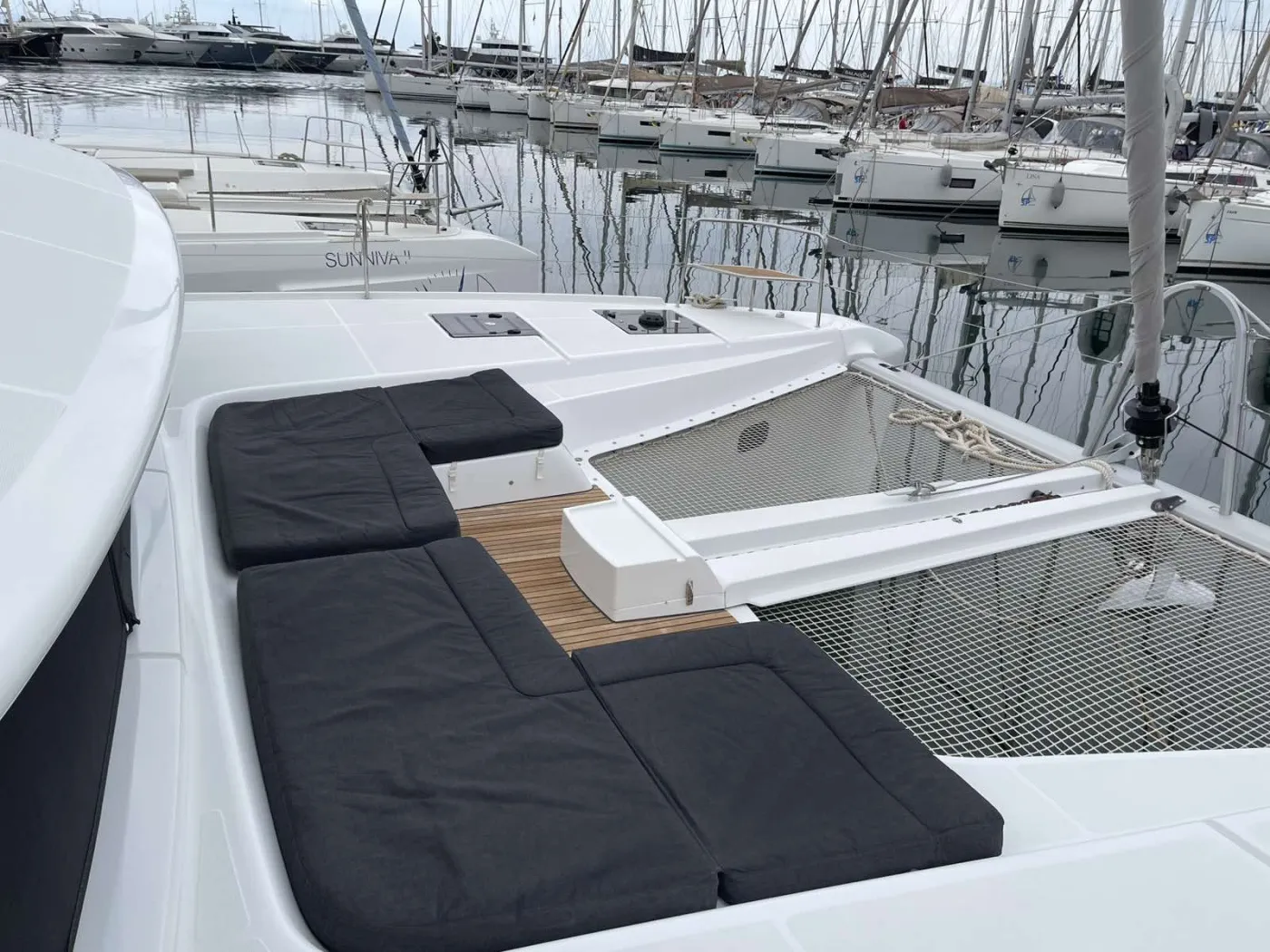 Shilouette - Catamaran in Alimos