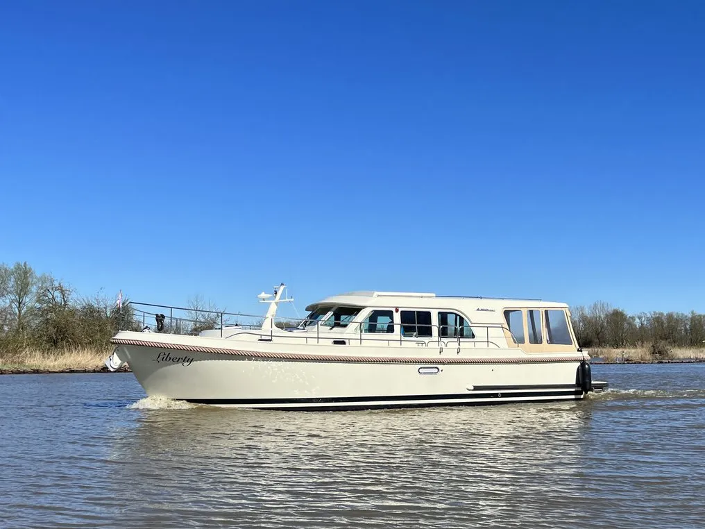 Liberty - Motor Yacht in Heukelum