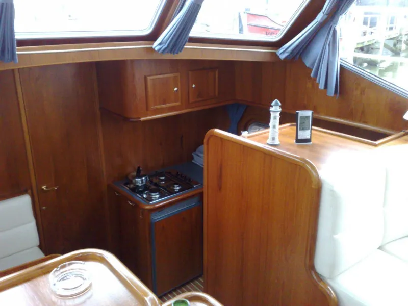 Mercurius - Motor Yacht in Heukelum