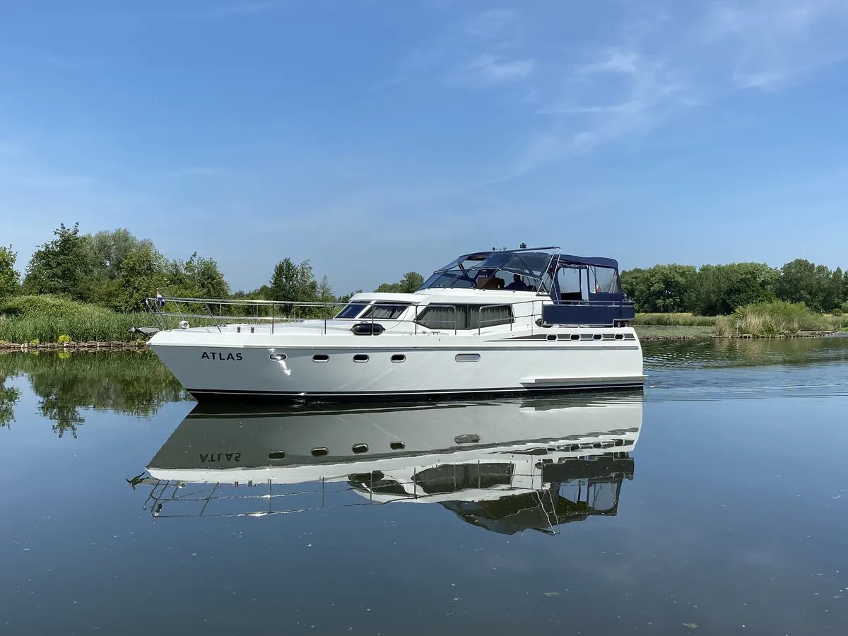 Atlas - Motor Yacht in Heukelum