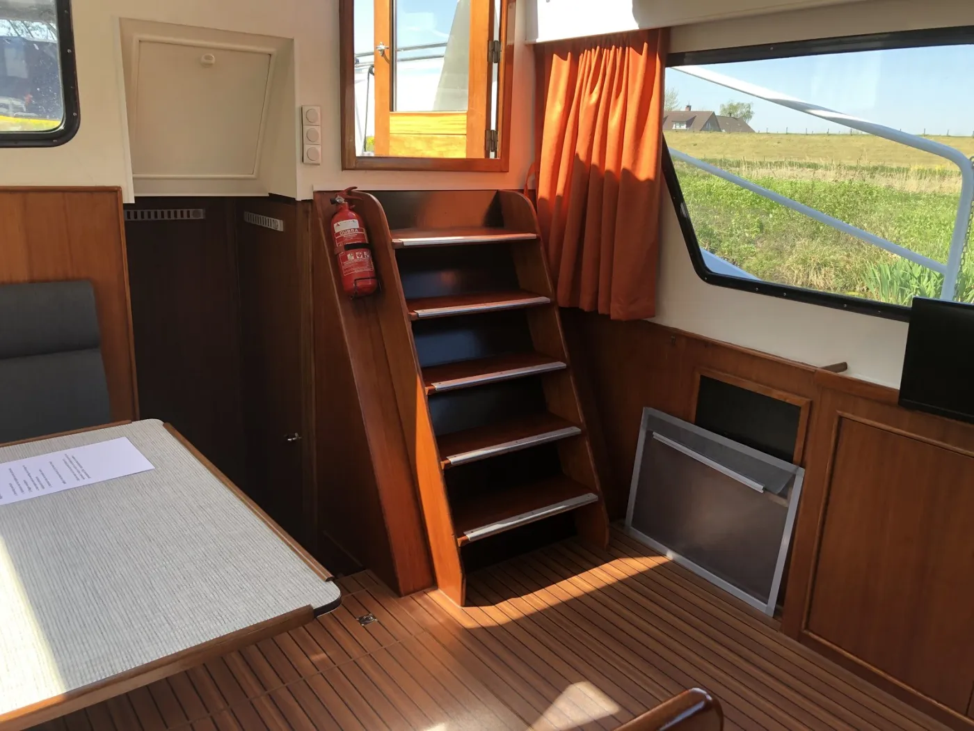 Lucida - Motor Yacht in Heukelum