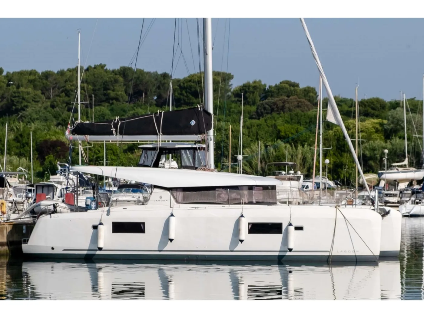 Marina 4 - Catamaran in Skiathos
