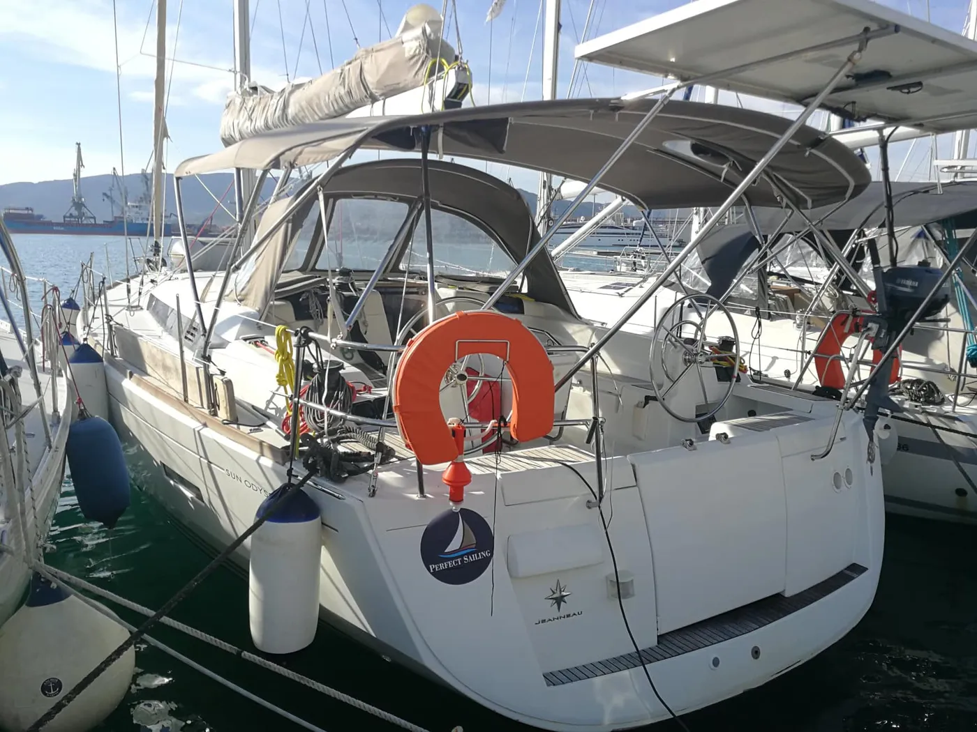 Marina 1 - Yelkenli içinde Skiathos