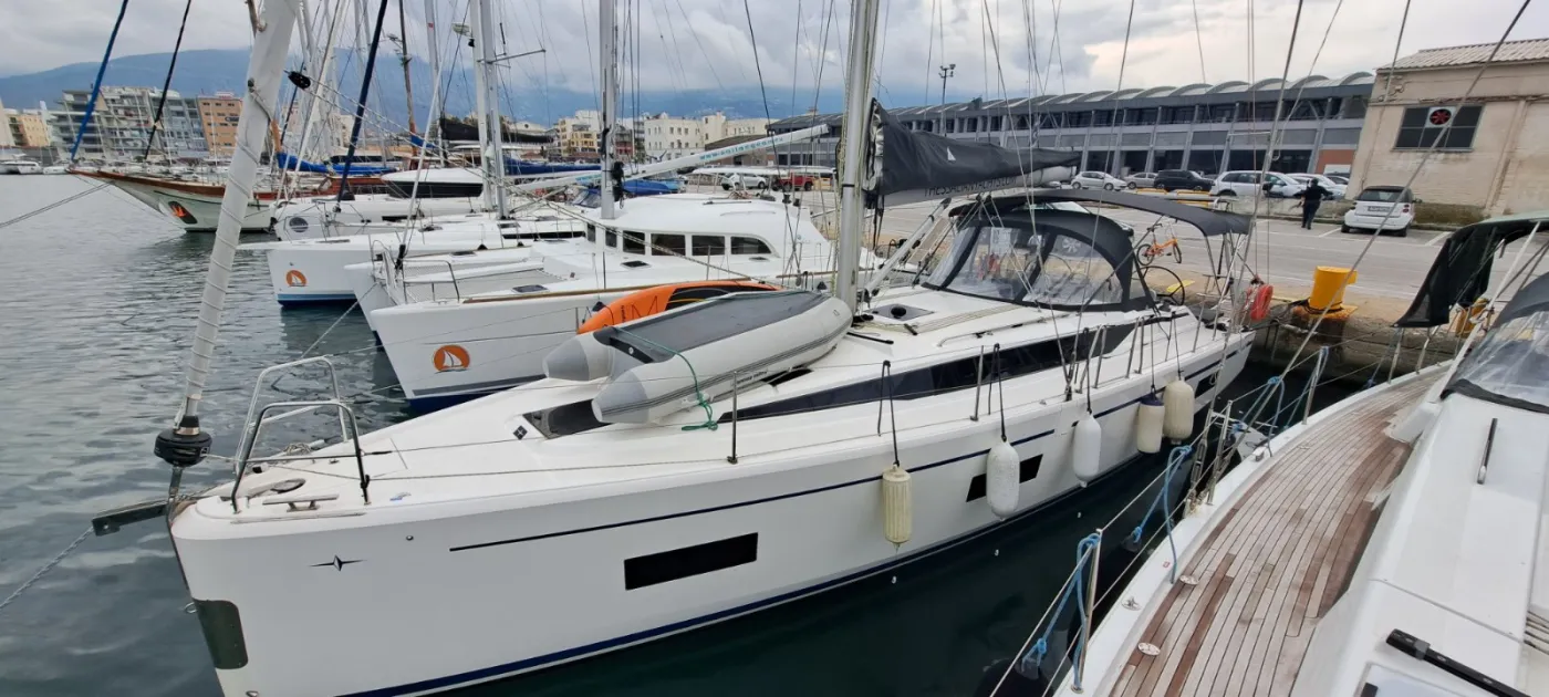 Nirvana - Sailboat in Volos