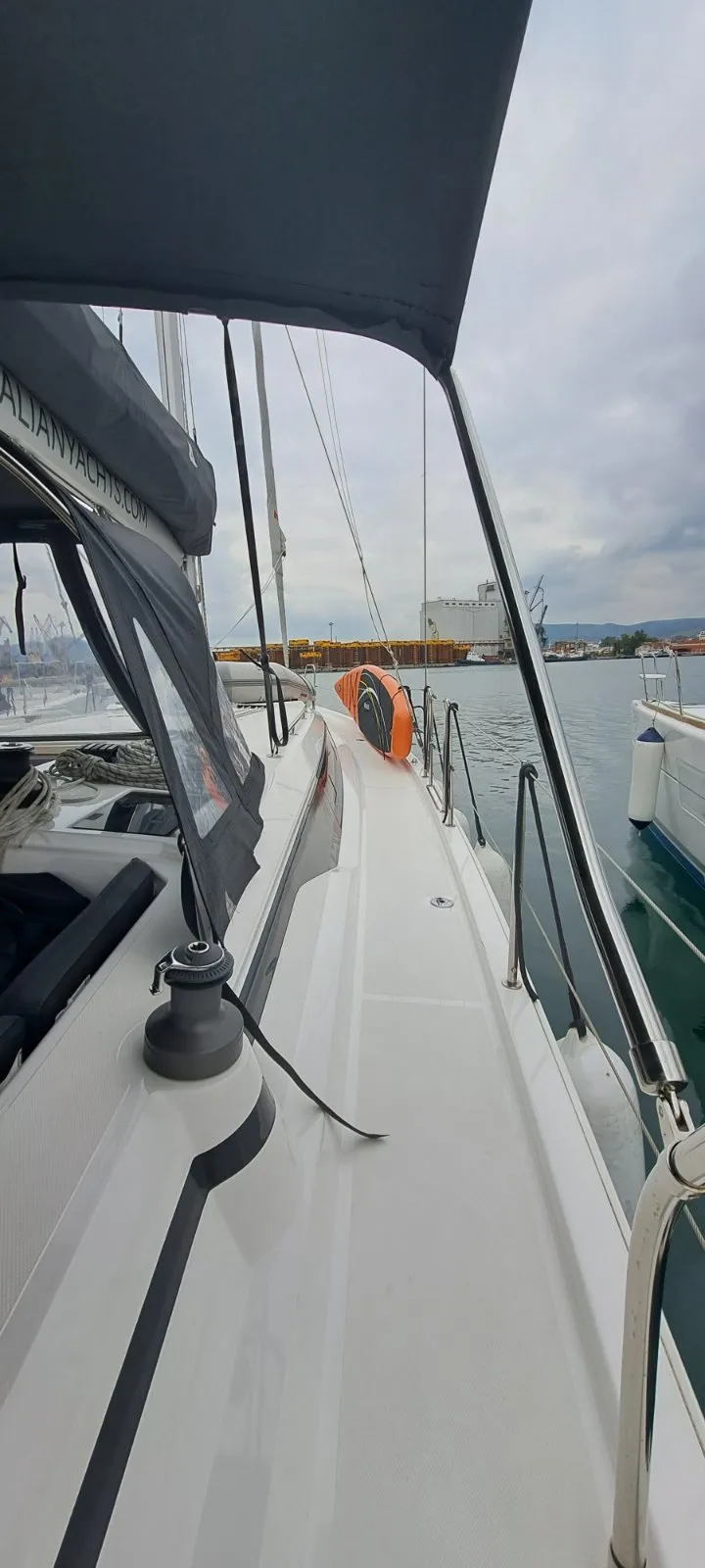 Nirvana - Sailboat in Volos