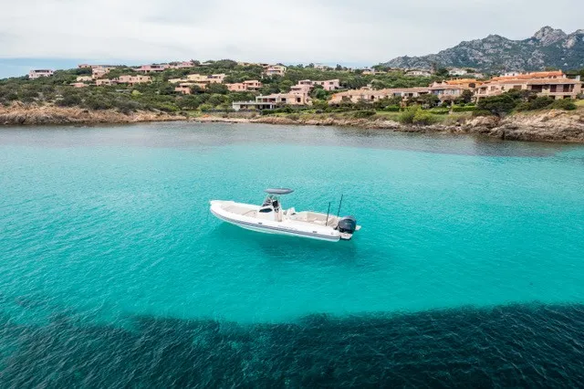 Classic - Motor Yacht in Poltu Quatu