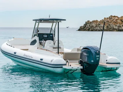 Classic - Motor Yacht in Poltu Quatu