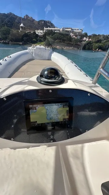 Cap Sun 2024 - Motor Yacht in Poltu Quatu