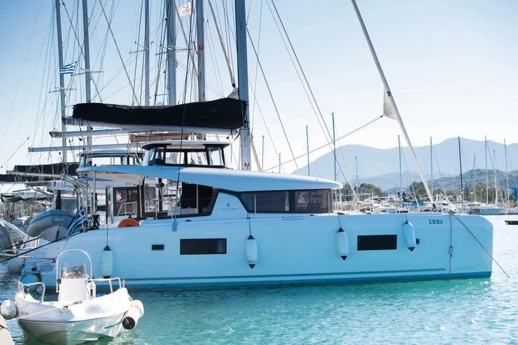 Premium - Catamaran in Ligia