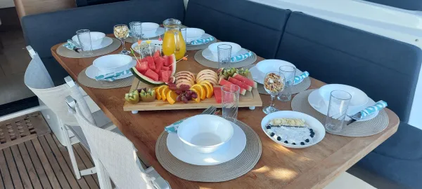 set table