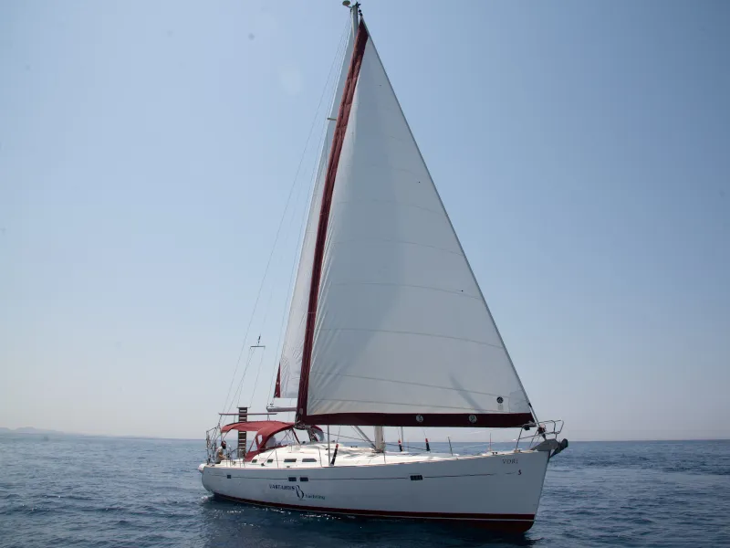 Vori - Sailboat in Alimos