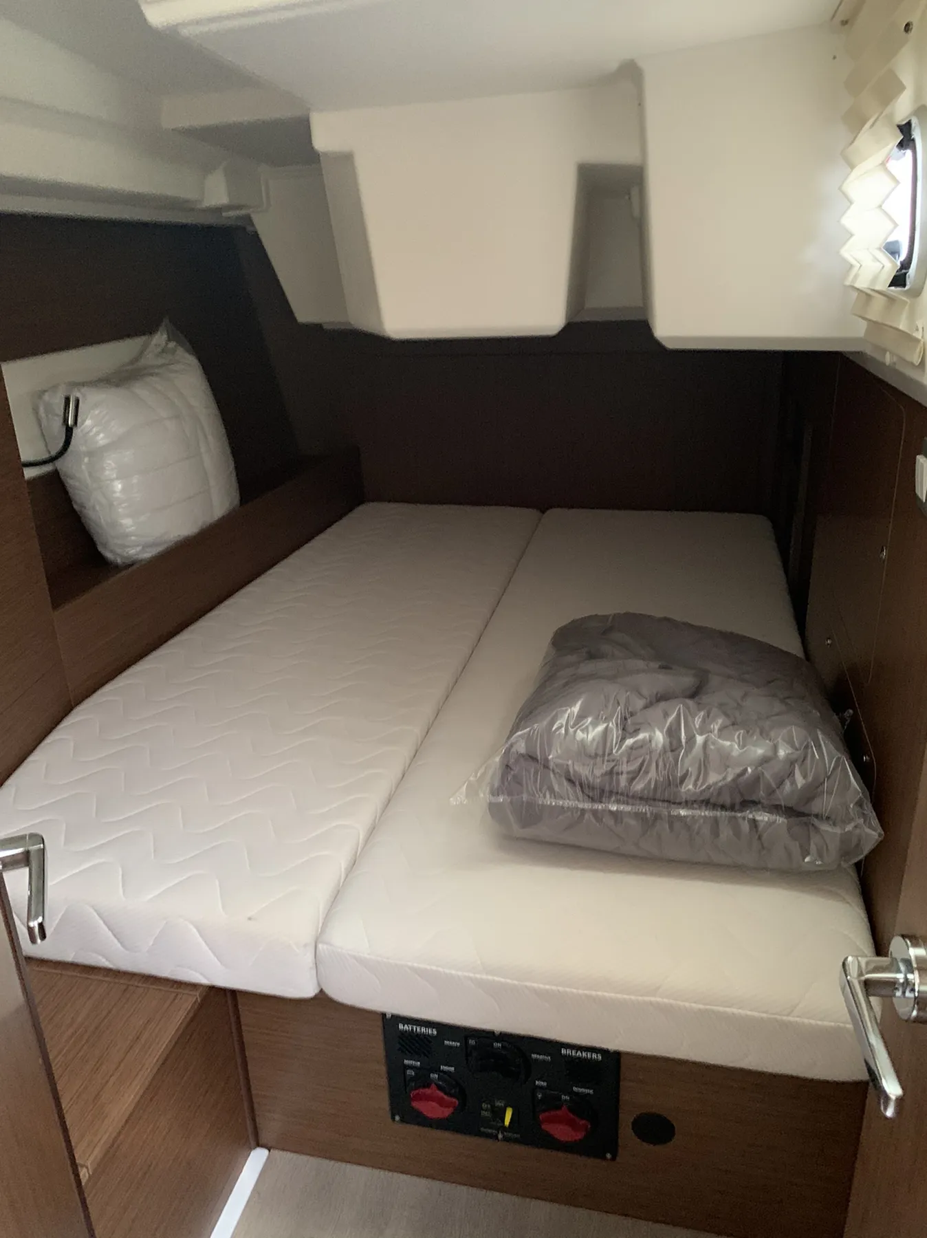 Amalthia - Yelkenli içinde Perigiali