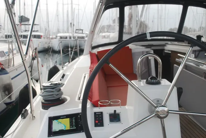 Alma - Sailboat in Perigiali