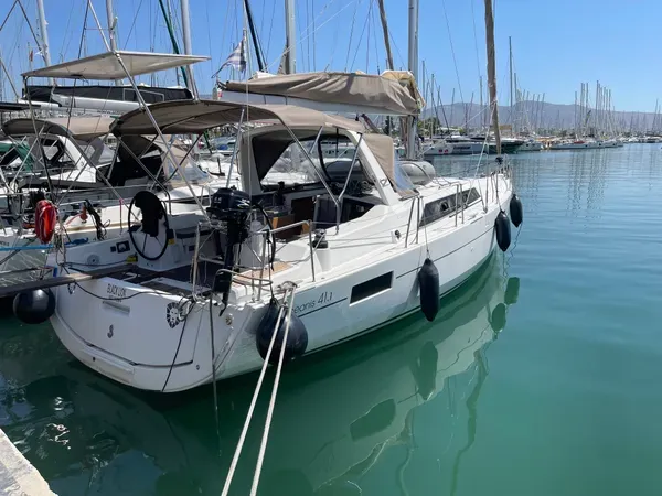 Black Lion - Sailboat in Perigiali