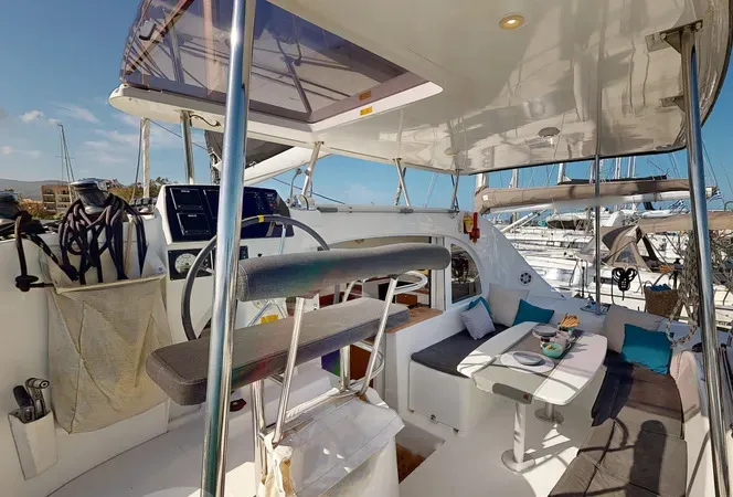 Why Knot - Catamaran in Perigiali