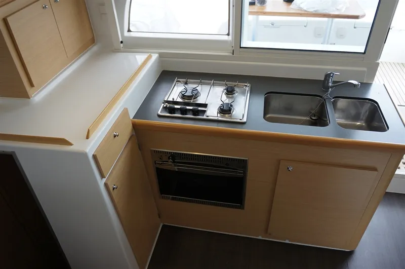 Dido - Catamaran in Kontokali