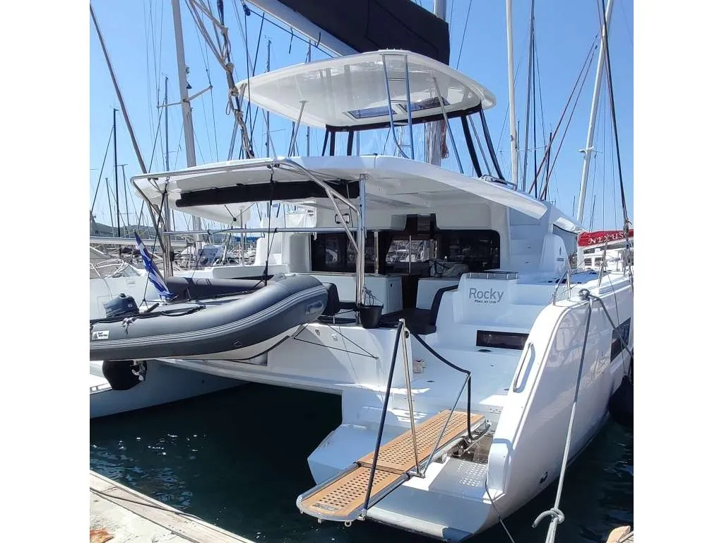 Rocky - Catamaran in Anatoliki Attiki