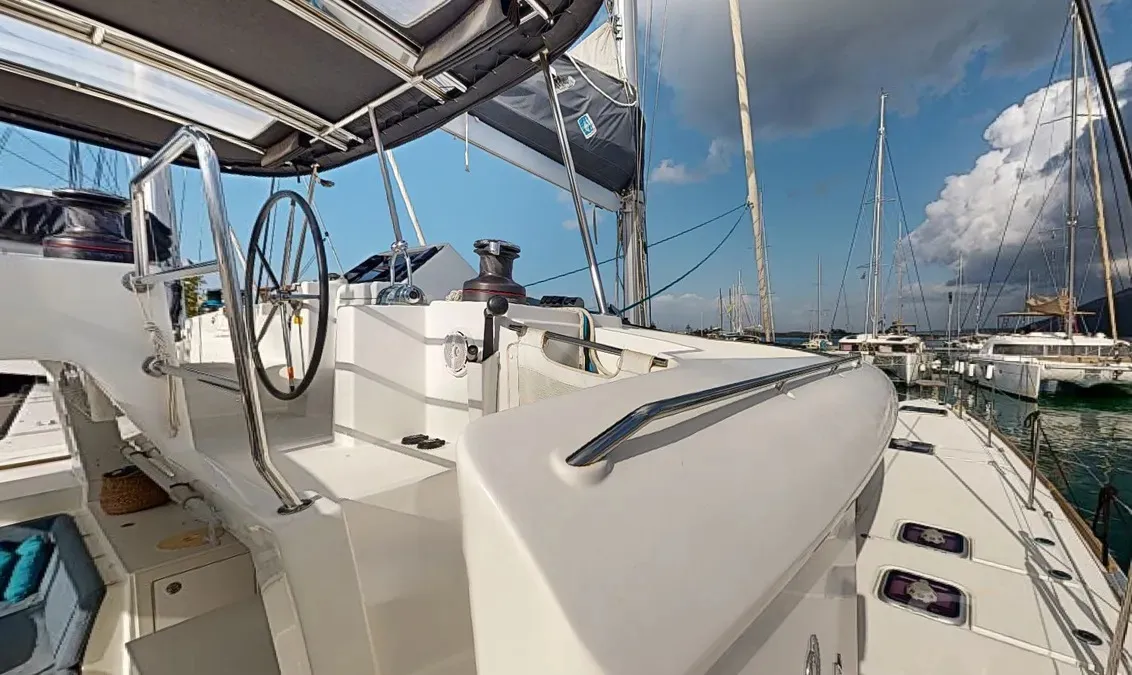 Zacapa - Catamaran in Perigiali