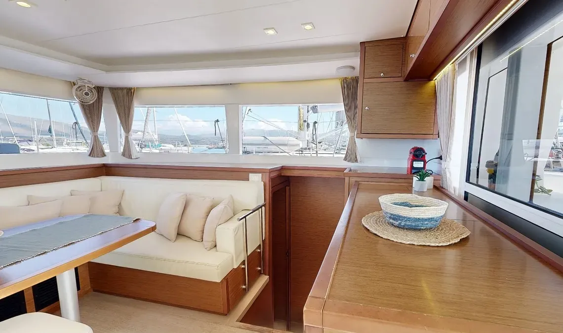 Zacapa - Catamaran in Perigiali