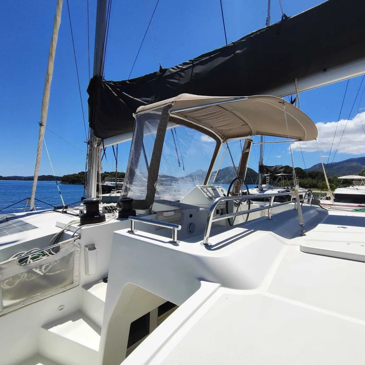 Gin Tonic - Catamaran in Perigiali