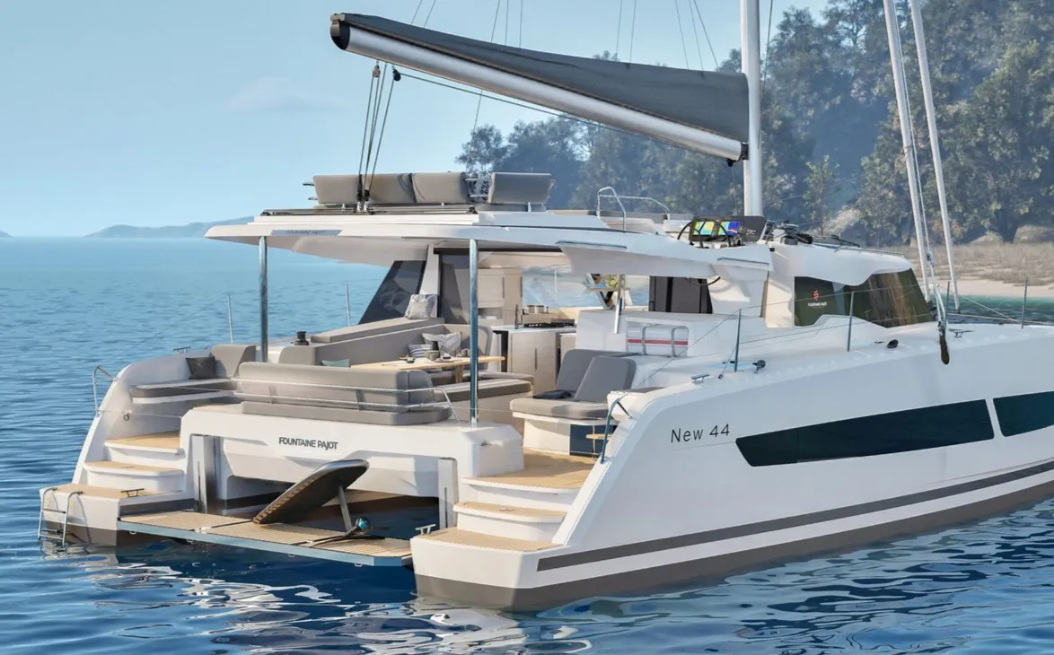 NN - Catamaran in Pula