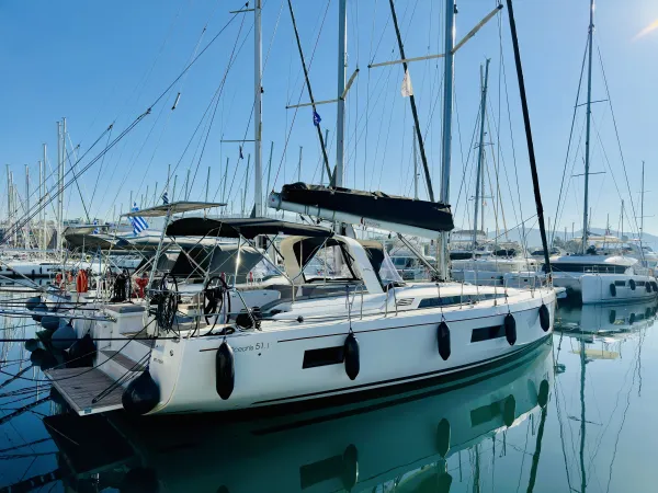 Barracuda (Refit 2026 - A/C - Generator - Electric Heads - 12 Pax)