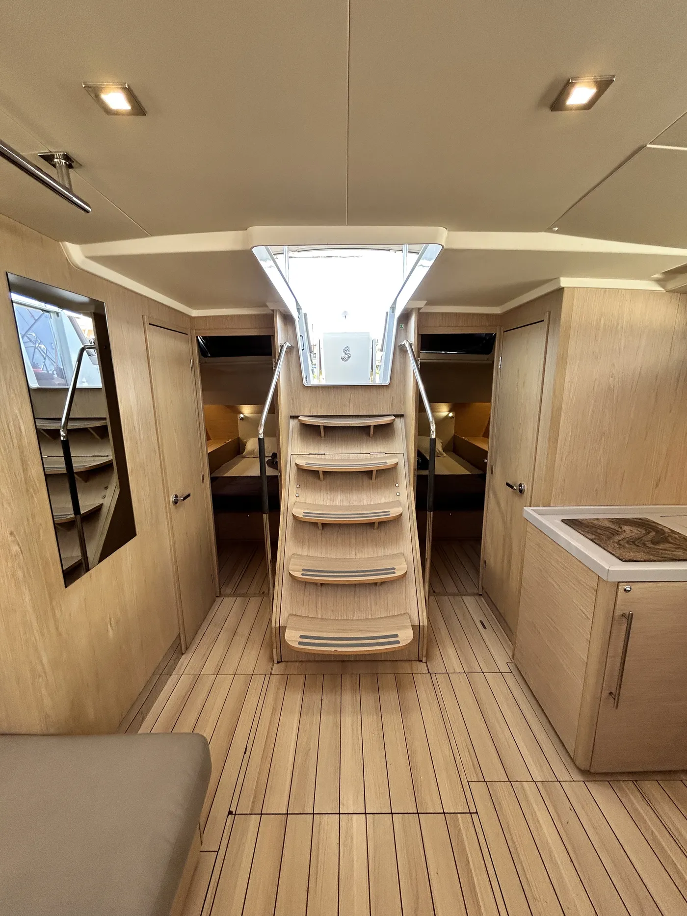 Barracuda (Refit 2026 - A/C - Generator - Electric Heads - 12 Pax) - Yelkenli içinde Kontokali