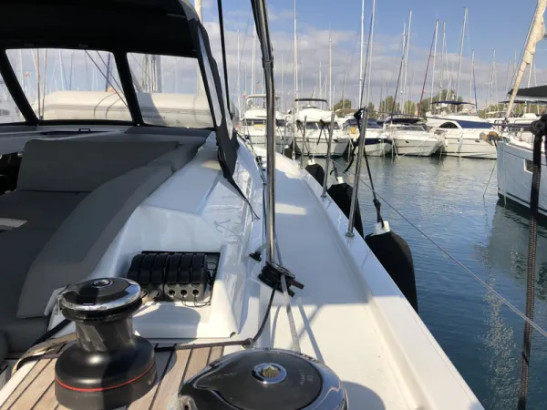 Salt Water (A/C - Generator - Inverter - 12 pax)