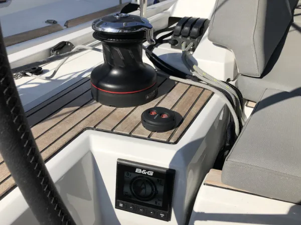 Salt Water (A/C - Generator - Inverter - 12 pax)