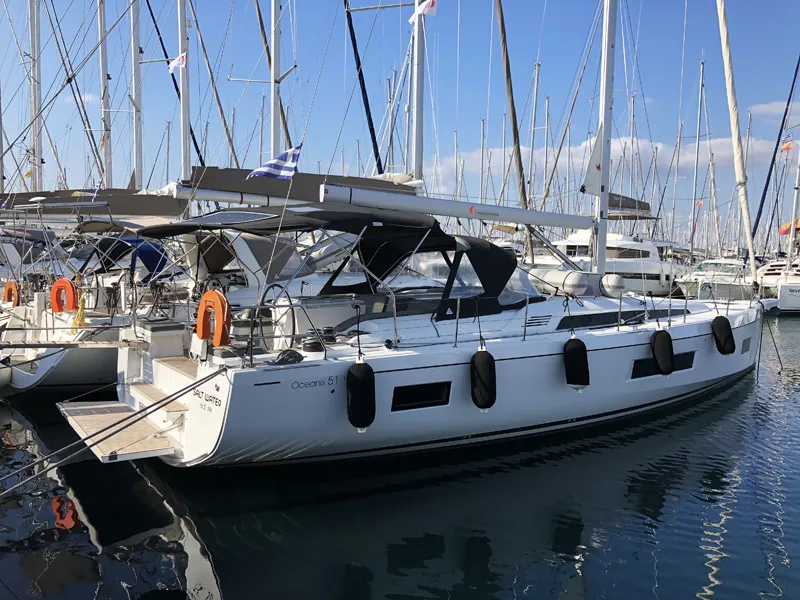 Salt Water (A/C - Generator - Inverter - 12 pax) - Yelkenli içinde Alimos
