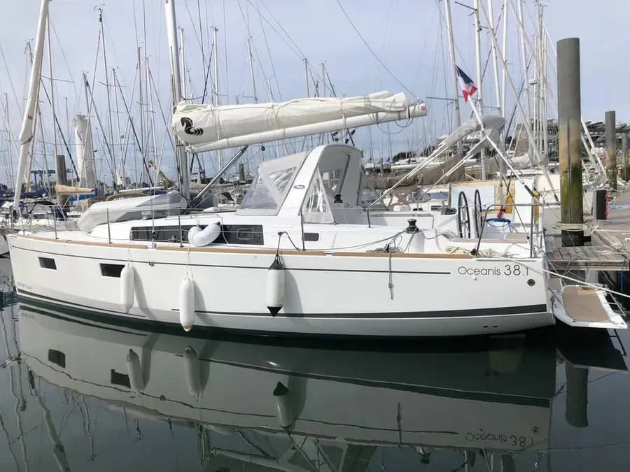 Lisboa - Sailboat in Arzon
