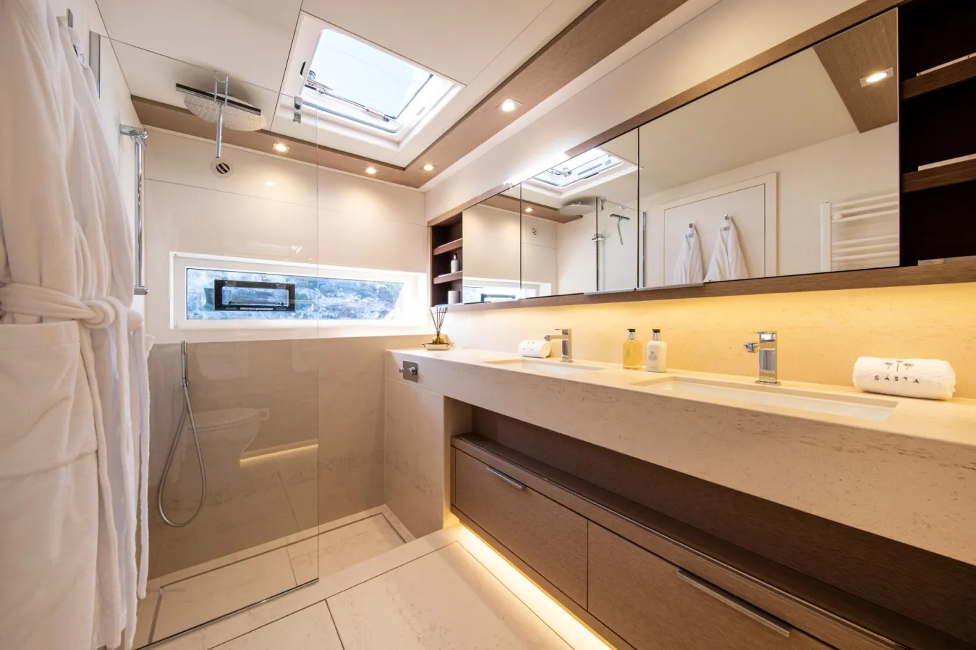 Premium + - Catamaran in Palma
